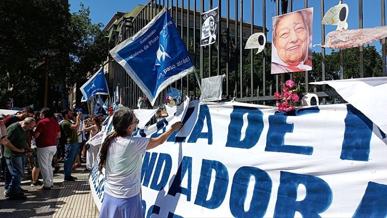 Argentina despede-se de Hebe de Bonafini na histórica marcha das Mães da Praça de Maio