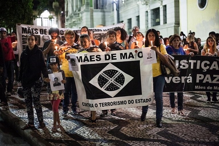 'Perdemos filhos, enfrentamos o Estado': Mães de Maio lançam política pública com universidades
