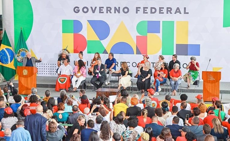 Associação de ONGs registra aumento de 76% na participação social no governo Lula