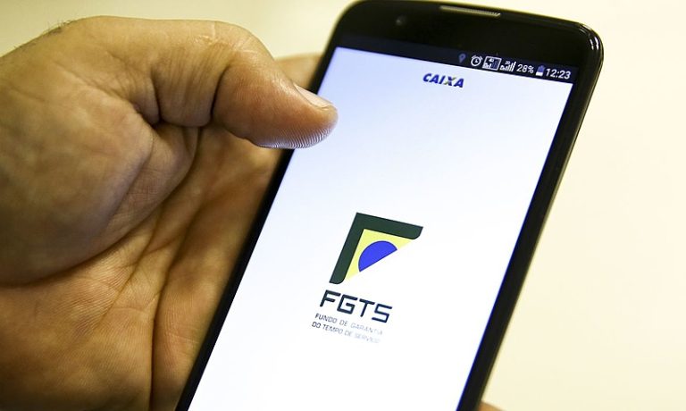 AGU defende correção do FGTS que garanta valor da inflação