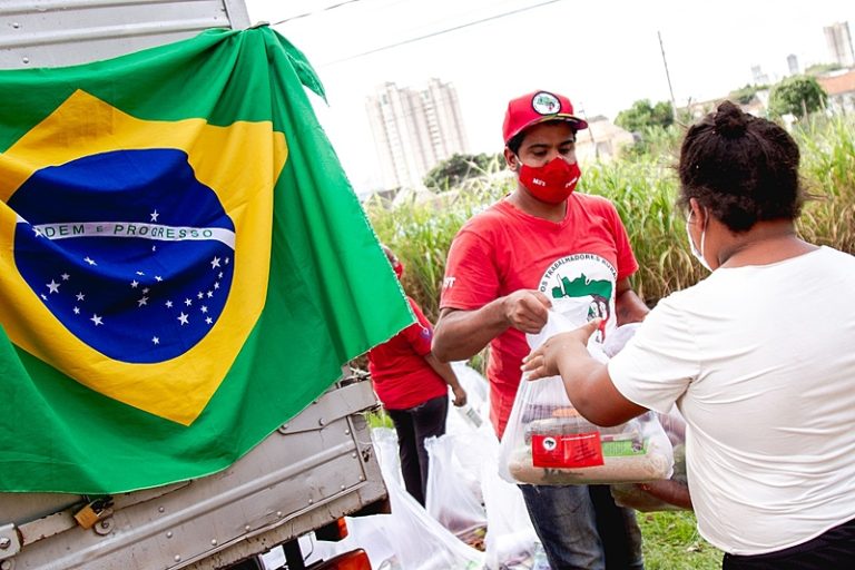 MST vai doar 25 toneladas de alimentos no encerramento da Feira Nacional da Reforma Agrária