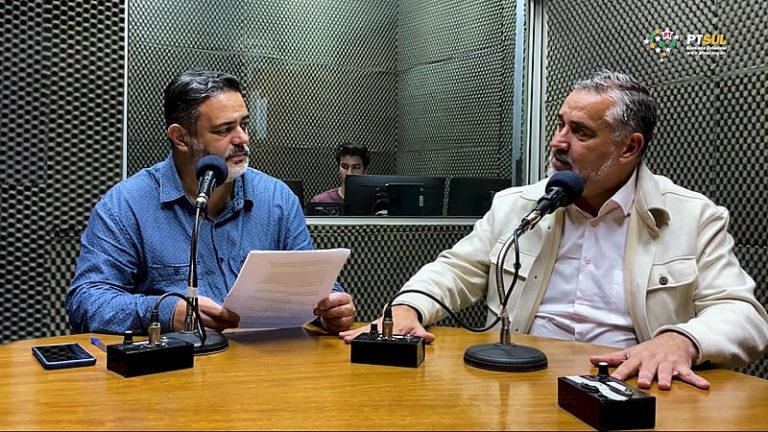 Ministro Paulo Pimenta fala sobre fake news no podcast da Bancada do PT na Assembleia gaúcha