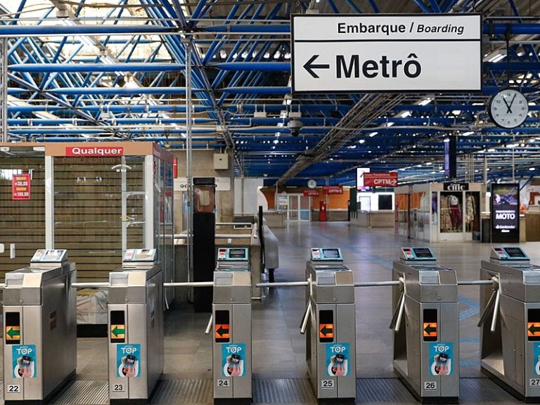 Metroviários de SP decidem suspender greve prevista para quarta-feira (22)