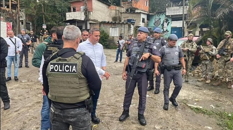 Violência policial 'não tem freio' pois instâncias de controle 'não agem', diz pesquisador
