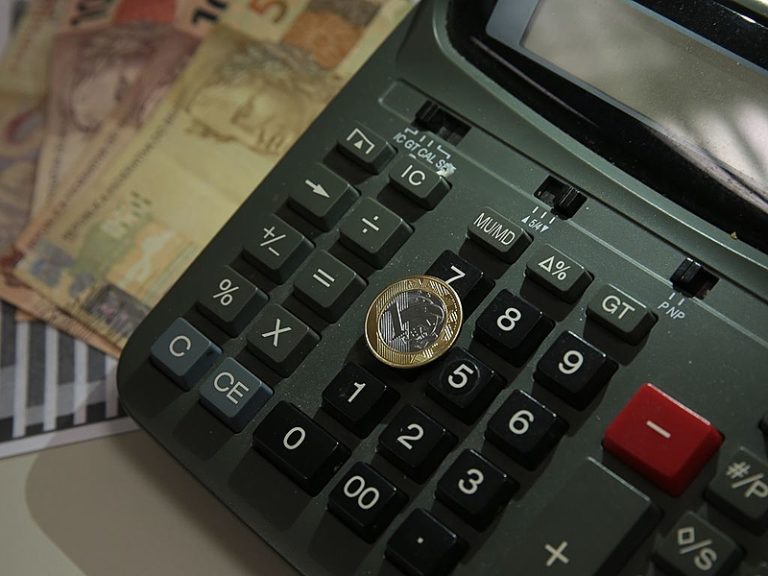 A regulamentação da reforma dos impostos indiretos pode contribuir para combater a pobreza