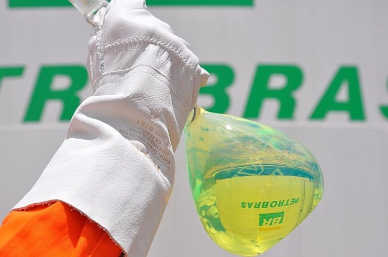 Jornalismo econômico deturpa informações sobre ações da Petrobrás 