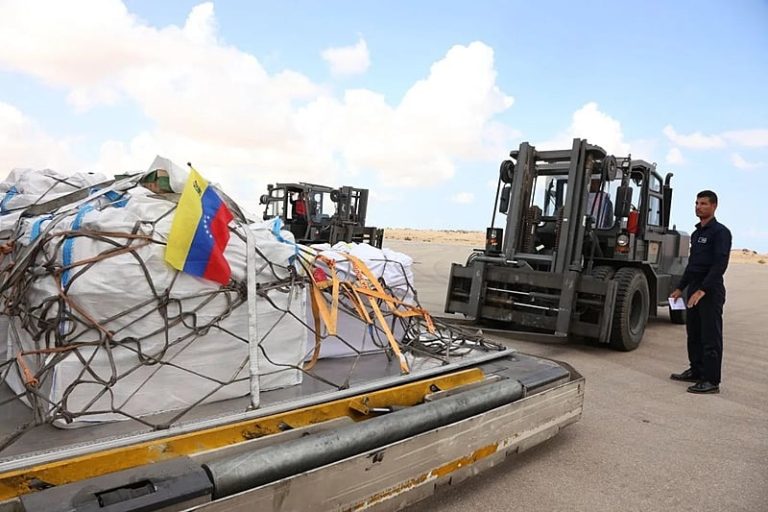 Ajuda humanitária da Venezuela para zona de conflito em Gaza chega ao Egito