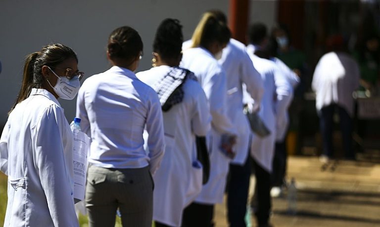 A Medicina de Família e Comunidade, o SUS e o novo Mais Médicos