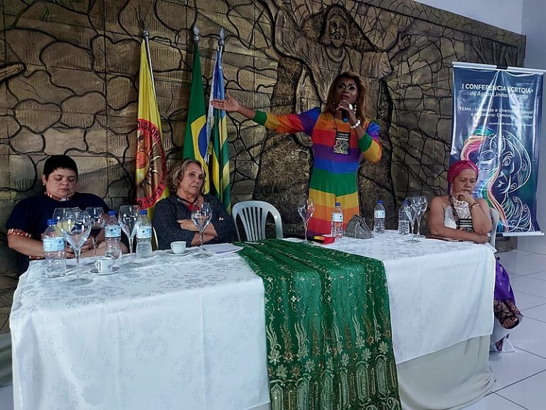 'Para nós, pessoas LGBTQIA+, a dimensão da fé é permanentemente negada', diz Ruth Venceremos