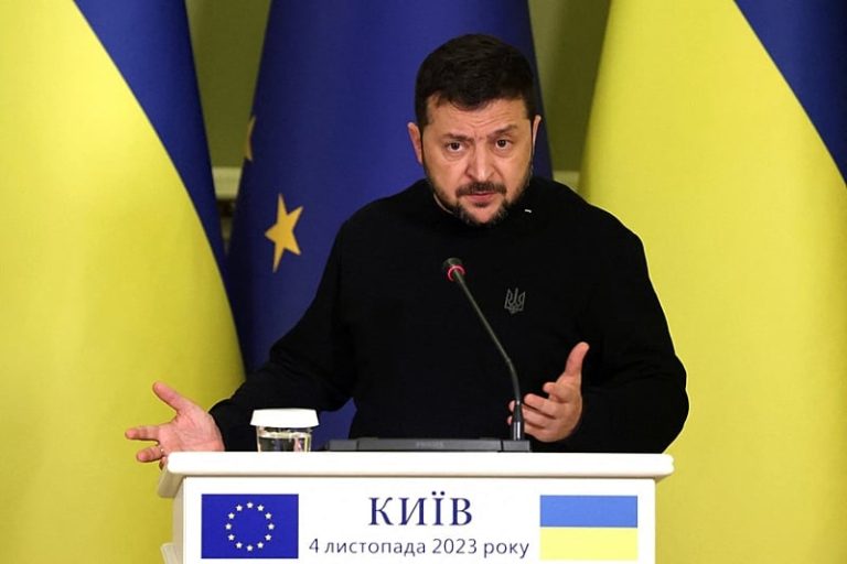 Zelensky diz que pode realizar eleições e sugere 'trégua energética'; Kremlin reage com cautela