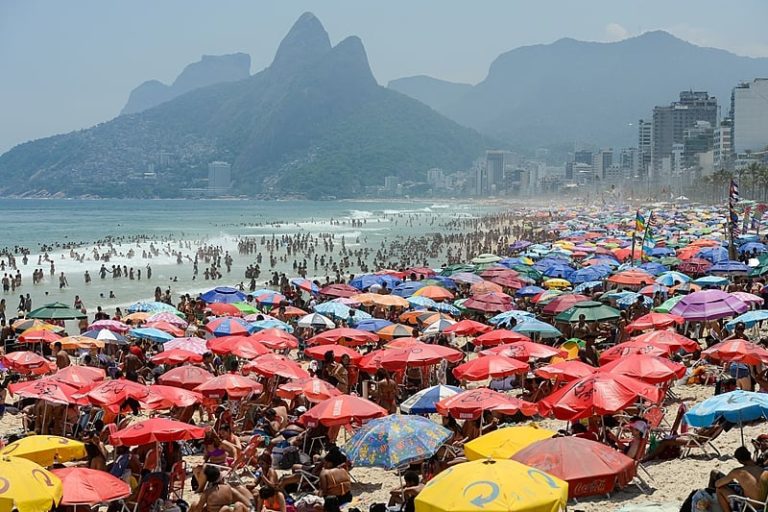 Saiba quais são os feriados e pontos facultativos de 2025