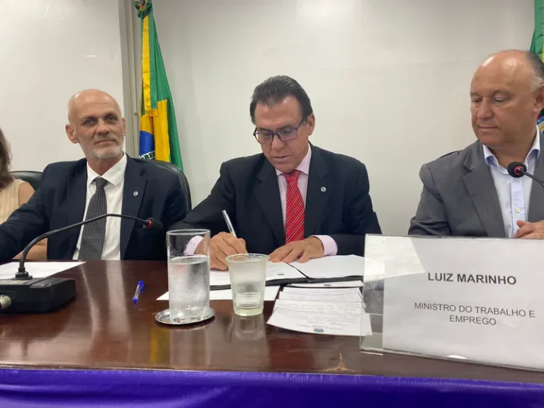 RS assina pacto de boas práticas e combate à concorrência desleal no ambiente terceirizado