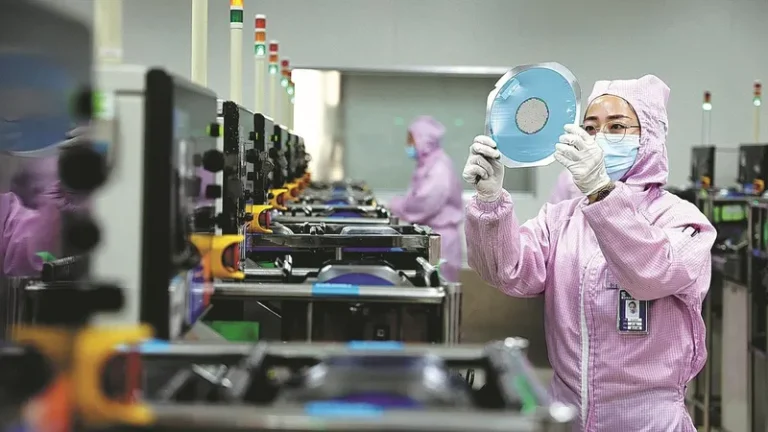 PIB da China supera projeção anual do governo e cresce 5,2% em 2023