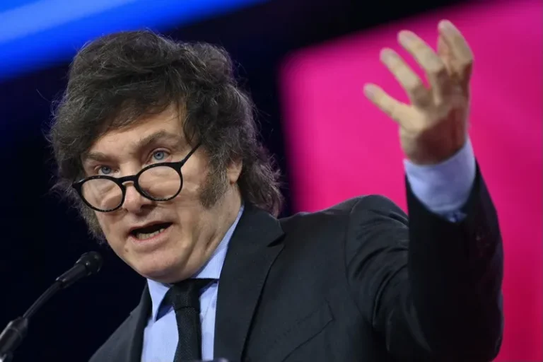 Associação de Economistas repudia premiação concedida ao presidente da Argentina, Javier Milei
