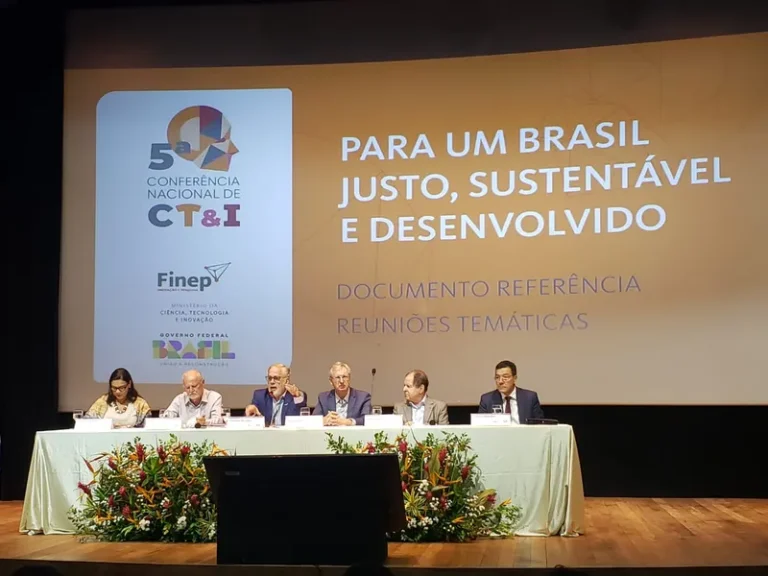 “Não adianta só oferecer crédito, é preciso incentivar a produção nacional", aponta Stédile