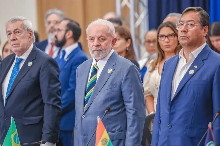 Lula pede moção de cúpula da América Latina e Caribe 'pelo fim imediato do genocídio em Gaza'