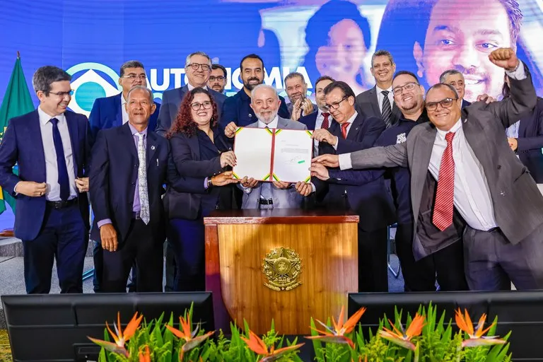 Autonomia com direitos, uma regulamentação nos marcos da precarização 