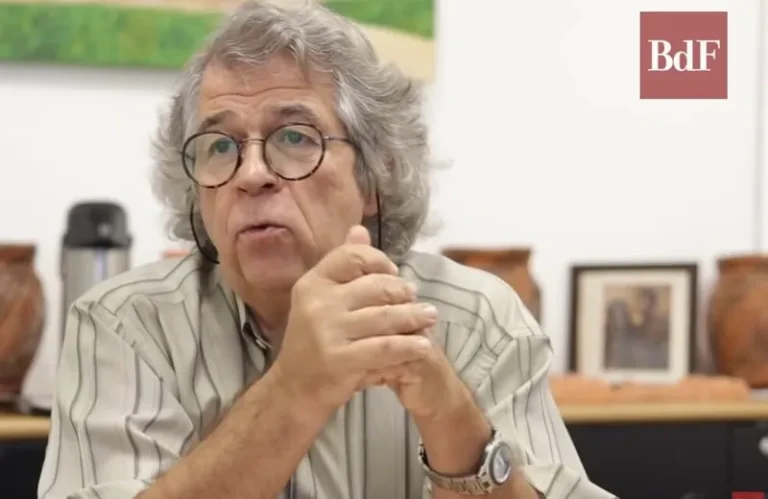 'Para não se correr riscos com IA é preciso acabar com o capitalismo', defende Ricardo Antunes