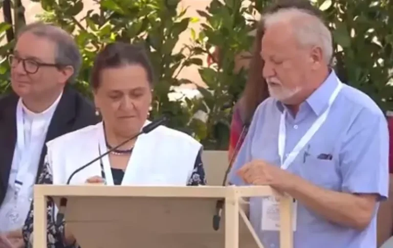 Stedile cita Casaldáliga em encontro com papa Francisco: 'malditas sejam todas as cercas'