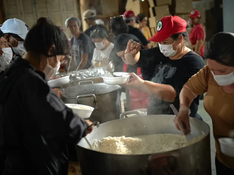 ‘Somos muitas mãos comprometidas com a solidariedade aos que mais necessitam e têm fome’