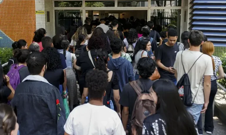 Apenas 26% das pessoas negras têm ensino superior completo no DF, aponta novo estudo