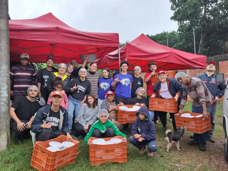 Levante Popular da Juventude mobiliza brigada de trabalho solidário em Canoas 