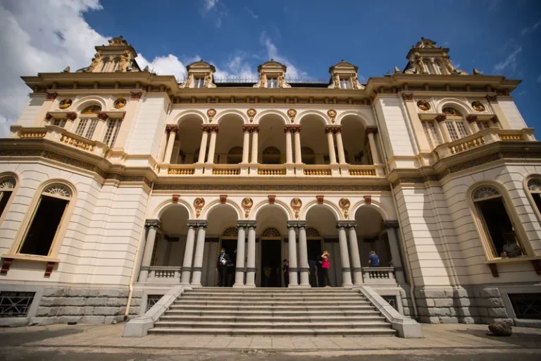 Mudança do governo de SP para o centro da capital vai criar prédios vazios, diz urbanista