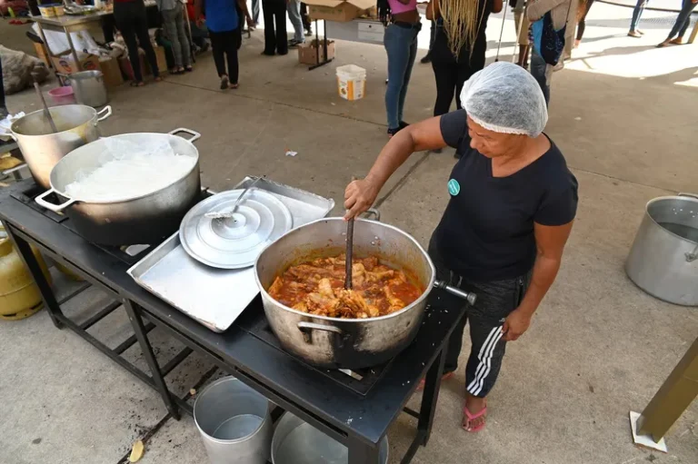 Cozinhas solidárias para acabar com a fome