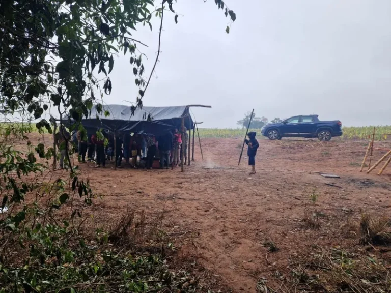 Apib pede ao Ministério da Justiça proteção a indígenas Avá Guarani no Paraná