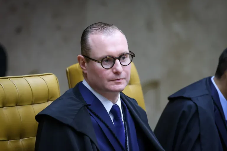 <mark class='ep-highlight'>STF</mark> torna réus deputados do PL por suspeita de propina em emendas