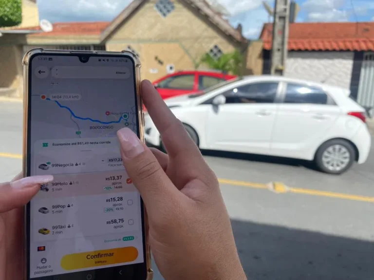 De carona com a tecnologia: os impactos dos aplicativos de mobilidade no cotidiano