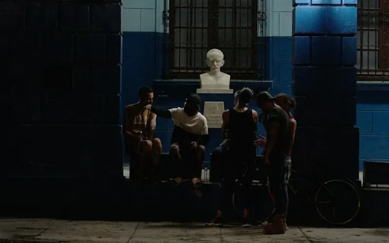 Furacão Oscar chega a Cuba em meio a apagão histórico 