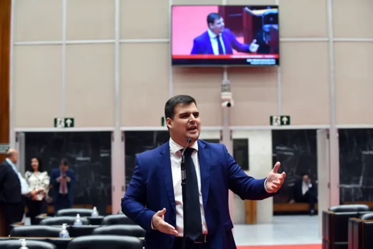 Fake news e ataques: Bruno Engler já foi condenado em quase 30 processos durante as eleições