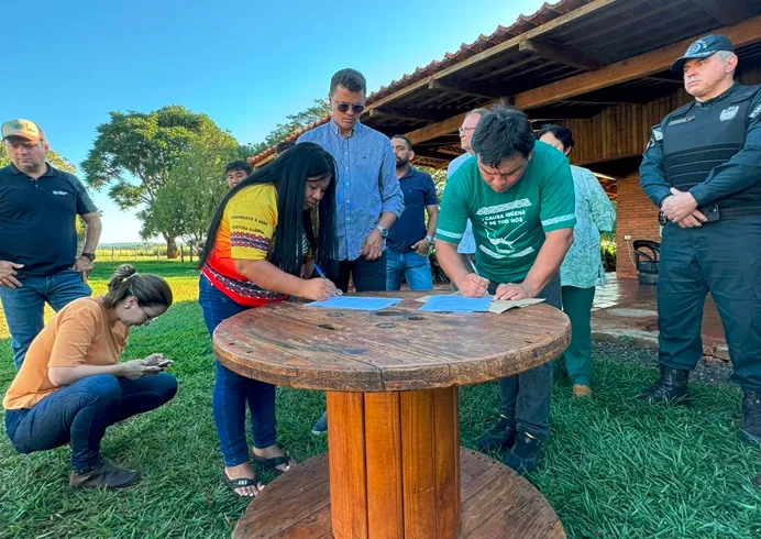 União paga indenização de R$ 27,8 milhões e fazendeiros se retiram de território Guarani Kaiowá