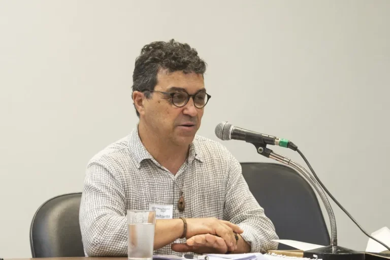 Livro e fórum discutem a educação libertadora de Paulo Freire
