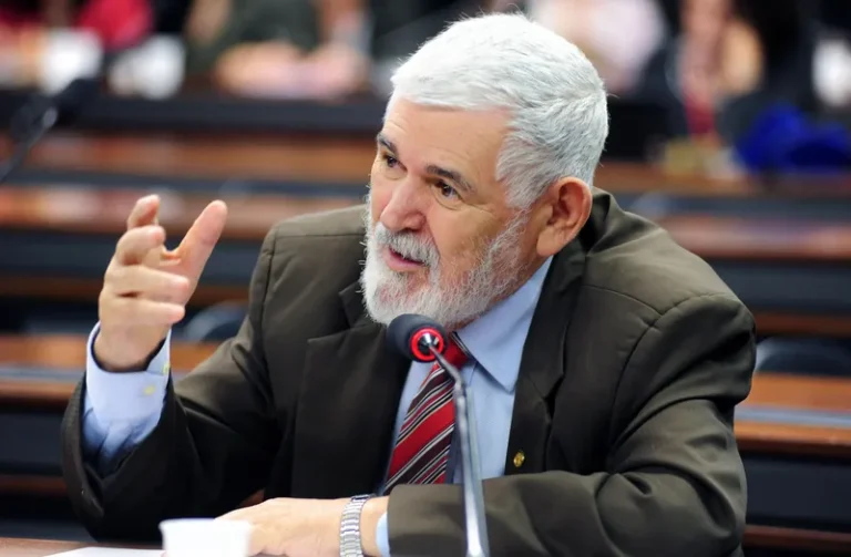  Luiz Couto apresenta R$ 3 bilhões em emendas e anuncia candidatura à reeleição