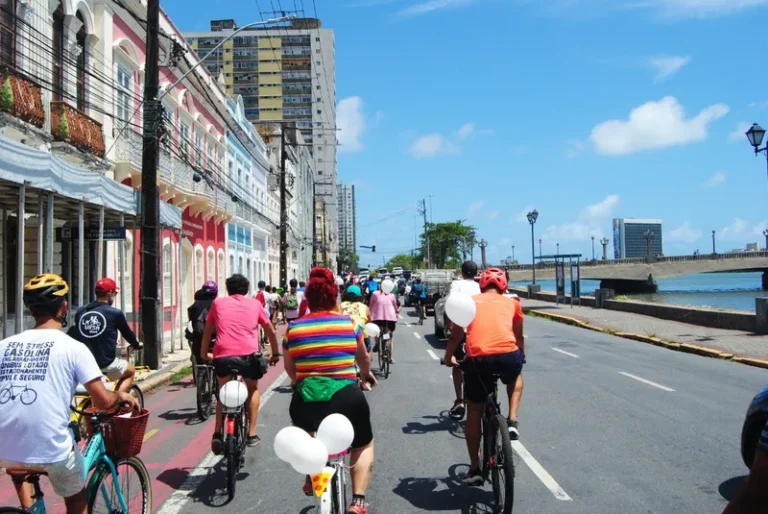 Após mais um ciclista ser atropelado no Grande Recife, tema volta a debate em audiência pública