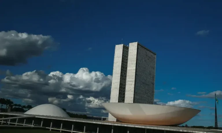 Competência da Câmara para suspender ação penal: entre a Constituição e as 'fake news'