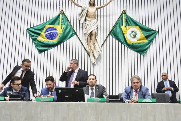 Cinco anos após proibir pulverização aérea, Ceará libera drones para aplicação de agrotóxicos