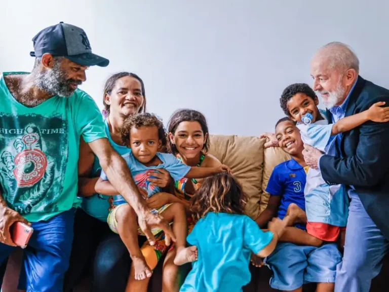 Pernambuco fecha 2024 com quase 40% dos seus lares atendidos pelo Bolsa Família