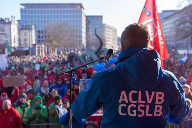 Greve nacional contra reforma na previdência pressiona formação de governo na Bélgica