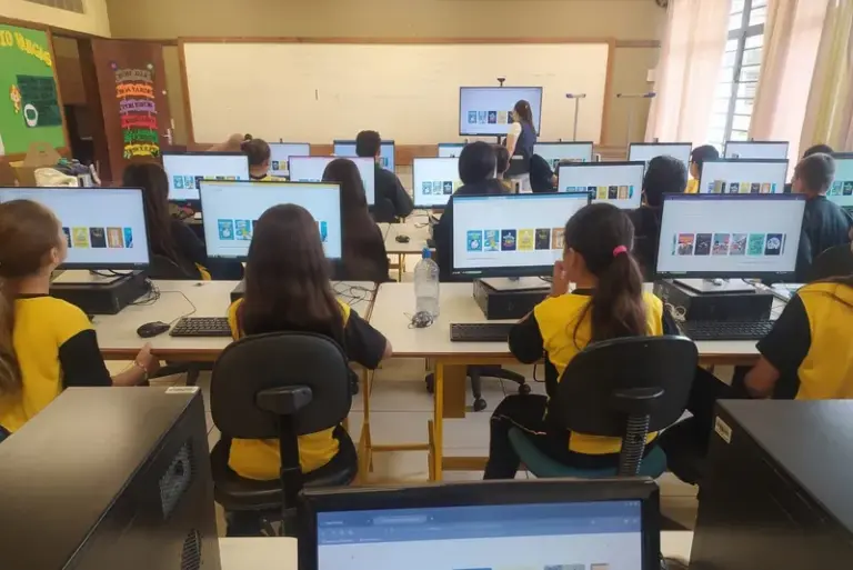 A Economia de Dados e o Trabalho não pago dos trabalhadores em educação