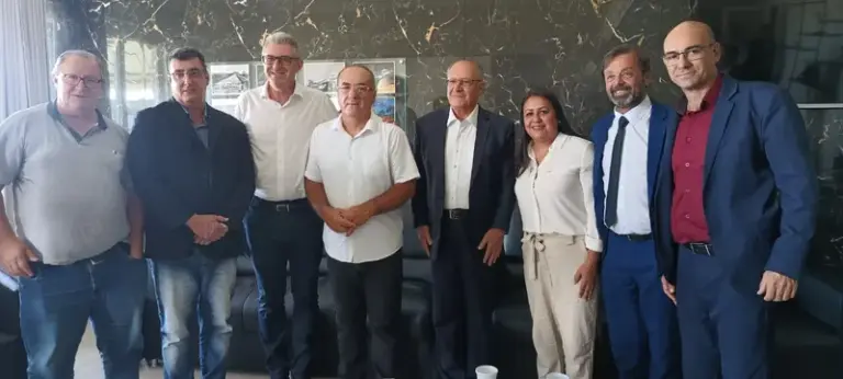 Vice-presidente Geraldo Alckmin ouve mineiros de Candiota em visita ao RS