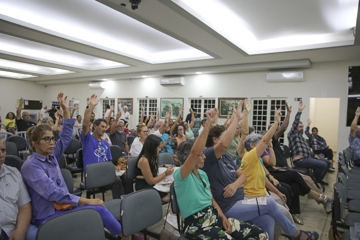 Projeto de mineração de terras raras pode avançar em Caldas (MG); população denuncia impactos e aprova reivindicações