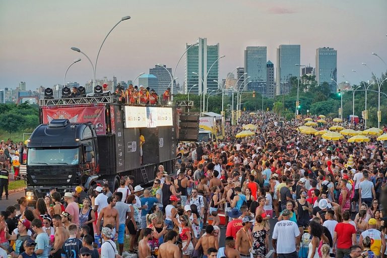 Projeto de lei quer reconhecer blocos de Carnaval como patrimônio cultural de Porto Alegre