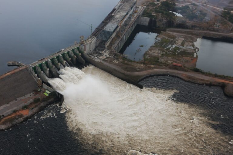 Após 6 anos, Brasil volta a comprar energia elétrica da Venezuela para abastecer Roraima