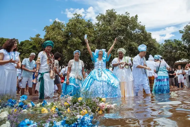 Festa das Águas celebra Iemanjá, Oxum e ancestralidade afro-brasileira em Brasília