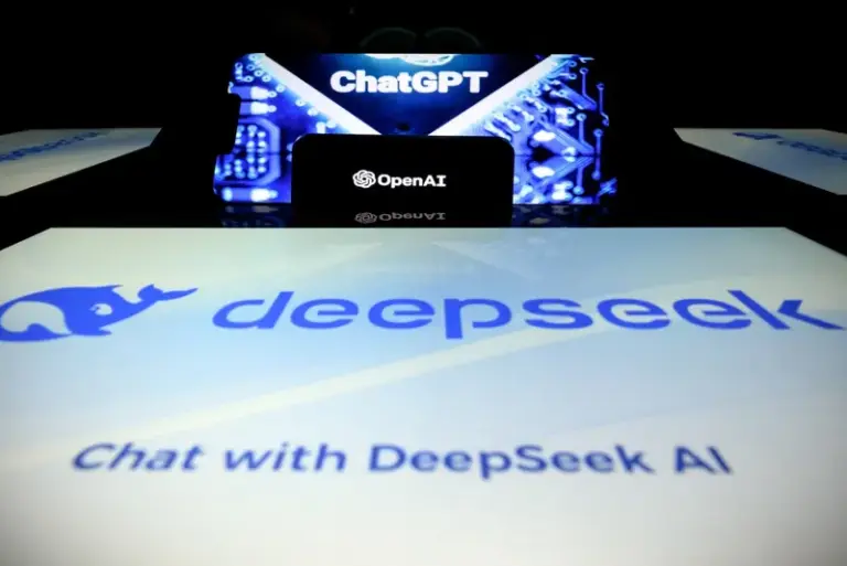 DeepSeek pode desbancar ChatGPT no Brasil, afirma sociólogo especialista em tecnologia