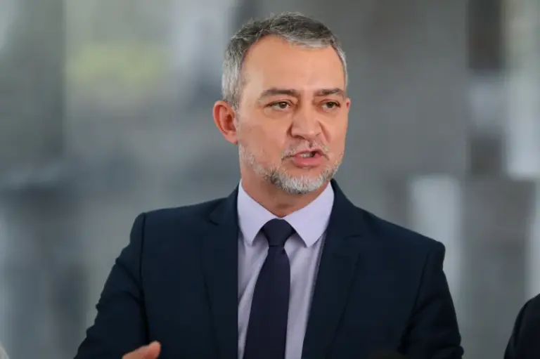 Edegar Pretto larga na frente na disputa pelo governo do RS, aponta nova pesquisa