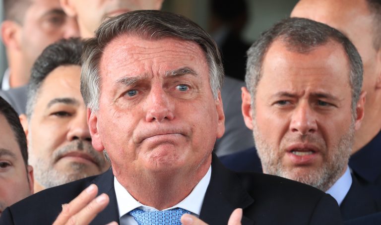 Da ditadura ao bolsonarismo: Brasil busca por justiça após Bolsonaro se tornar réu pelo STF